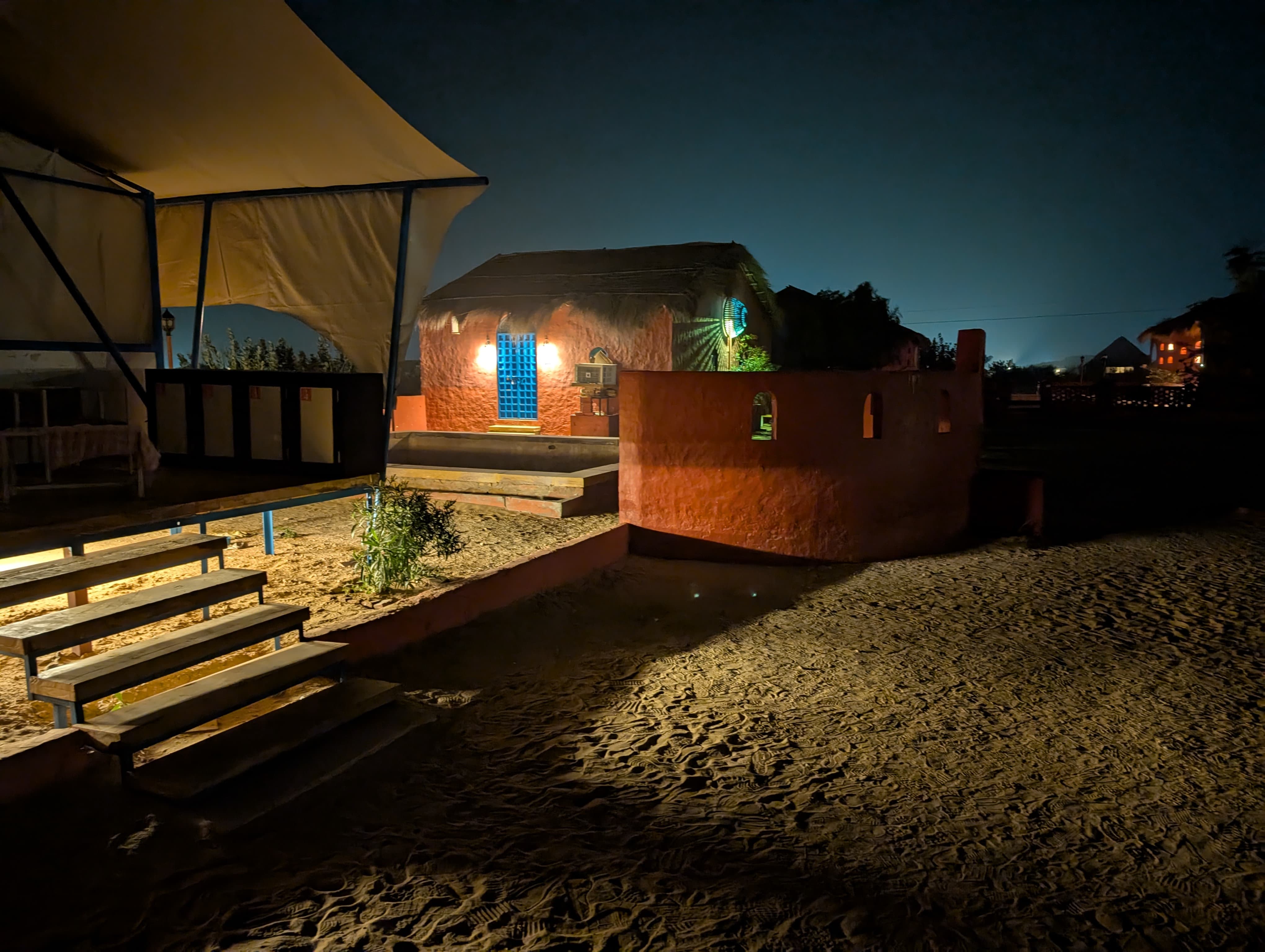 Zostel Sam Desert