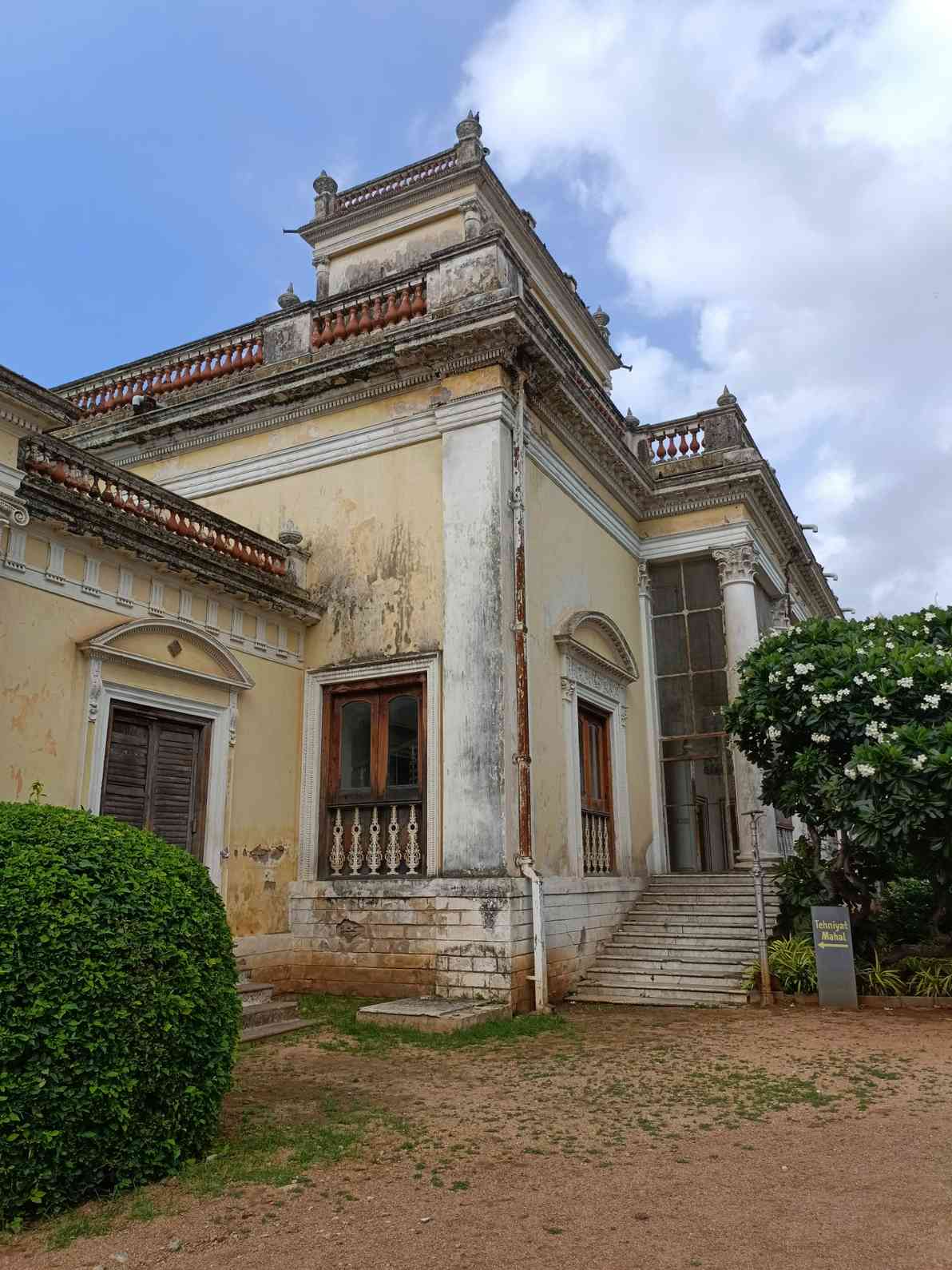 Tahniyat Mahal - Chowmahalla Palace