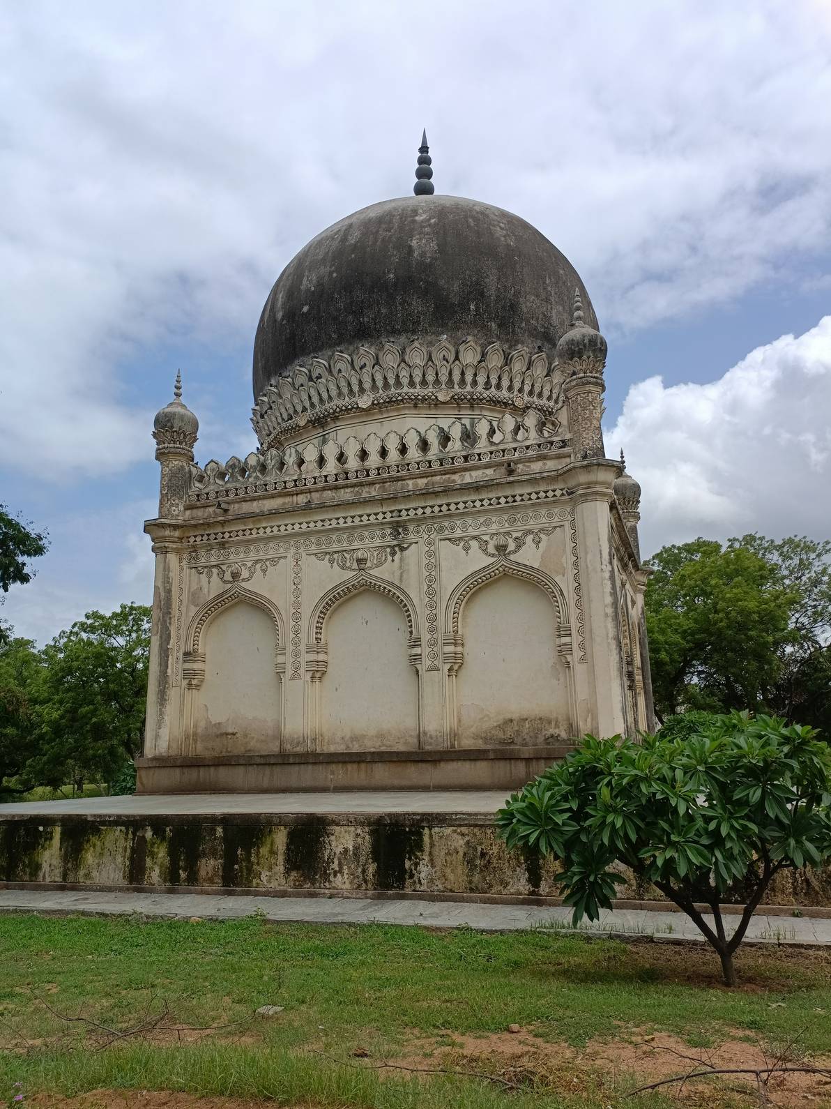Mausoleum of Fatima Sultana