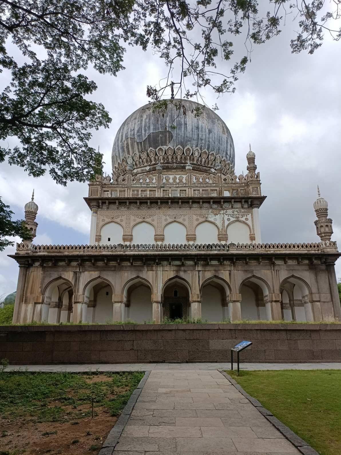 Qutb Shahi Tombs