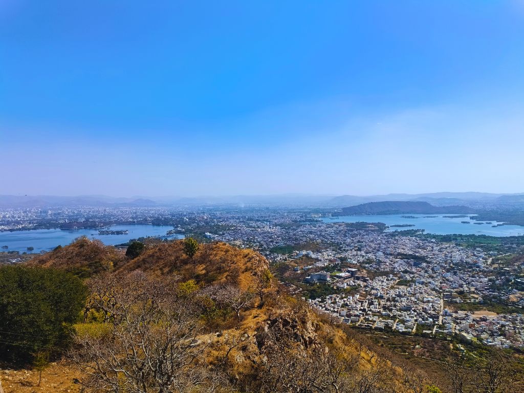 Sajjangarh fort in udaipur