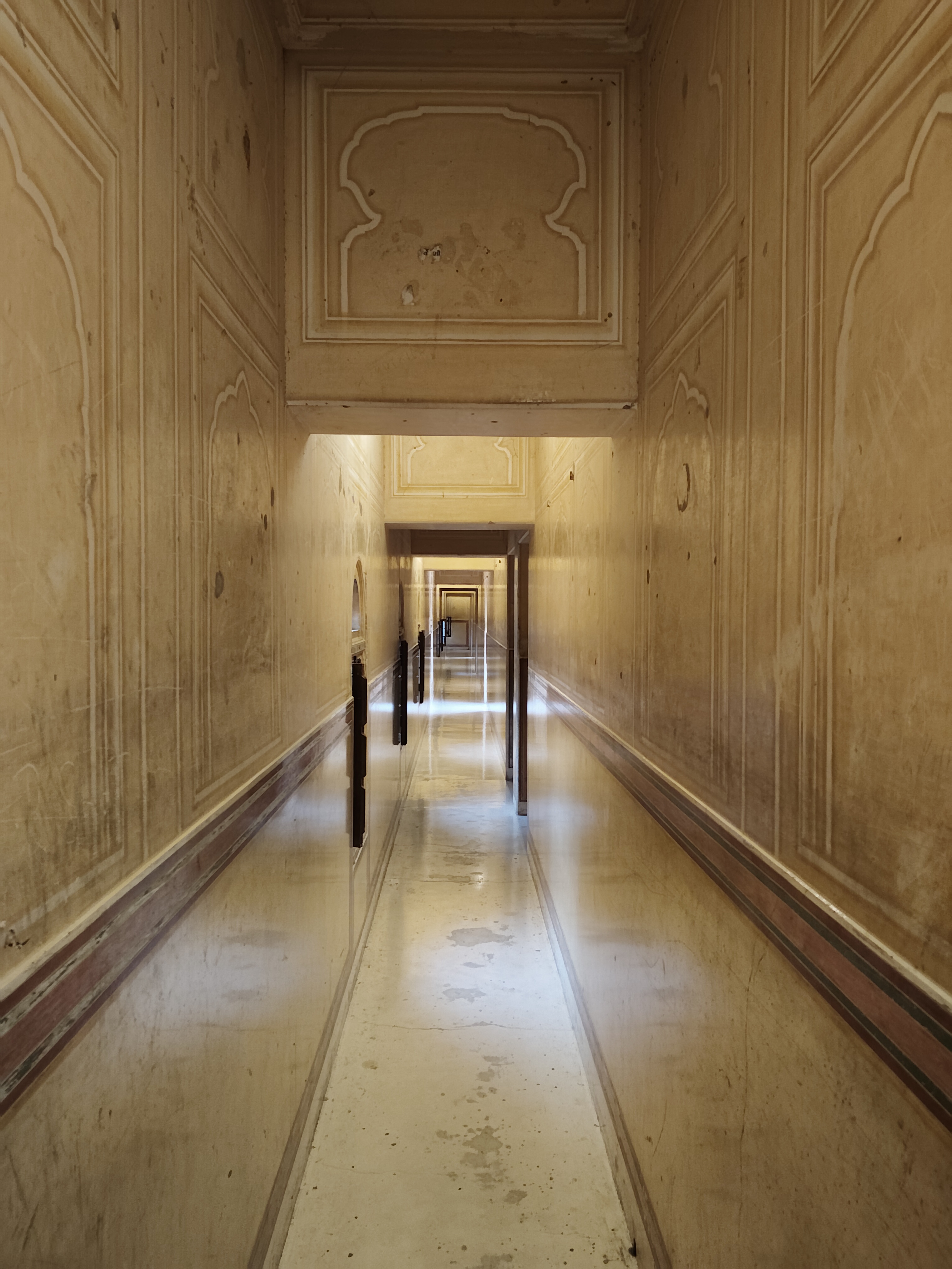 Corridors of Madhavendra Bhawan, Nahargarh Fort